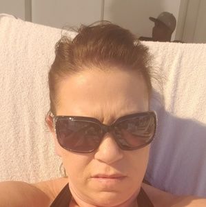 Meet your Posher, Tonia